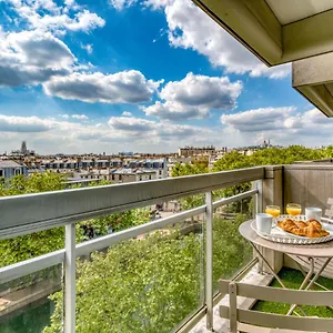 apartment-with-terrace-amazing-view-all-over-825.fr-paris.fr/