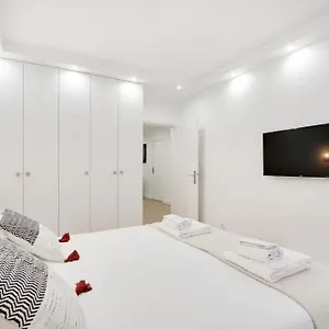 trocadero-eiffel-tower-3-bedrooms-all-new.fr-paris.fr/